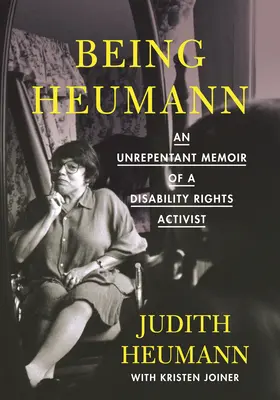 Being Heumann Large Print Edition: Memoriile nepocăite ale unui activist pentru drepturile persoanelor cu dizabilități - Being Heumann Large Print Edition: An Unrepentant Memoir of a Disability Rights Activist