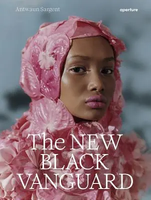 Noua avangardă neagră: Fotografia între artă și modă - The New Black Vanguard: Photography Between Art and Fashion