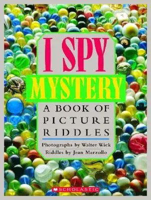 Eu spionez misterul: A Book of Picture Riddles: O carte de ghicitori - I Spy Mystery: A Book of Picture Riddles