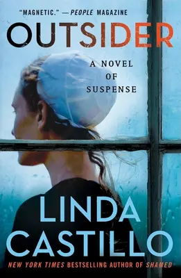 Outsider: Un roman de suspans - Outsider: A Novel of Suspense