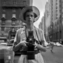 Vivian Maier: Autoportrete - Vivian Maier: Self-Portraits