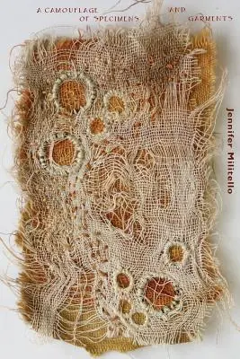 Un camuflaj de specimene și veșminte - A Camouflage of Specimens and Garments