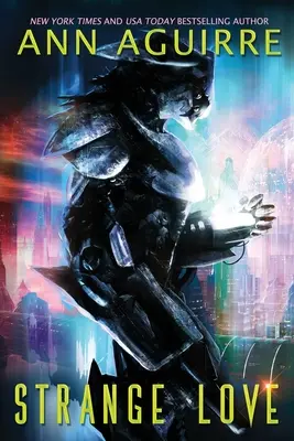 Strange Love: O poveste de dragoste cu răpiri extraterestre - Strange Love: An Alien Abduction romance