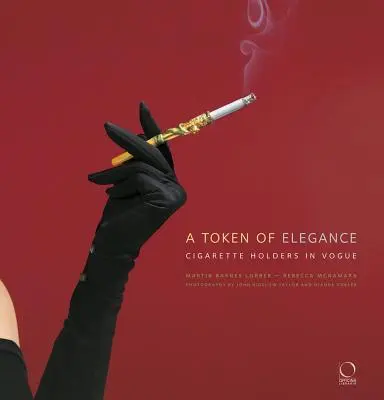 Un semn de eleganță: Suporturile de țigară în vogă - A Token of Elegance: Cigarette Holders in Vogue