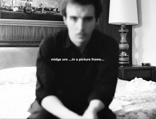 Midge Ure... într-o ramă foto... - Midge Ure... in a Picture Frame...