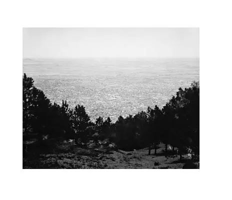 Robert Adams: Din vestul statului Missouri - Robert Adams: From the Missouri West