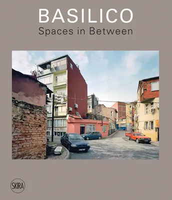 Gabriele Basilico: Spații intermediare - Gabriele Basilico: Spaces in Between