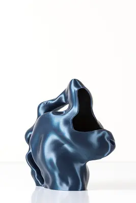 Suprarealismul și designul în prezent: De la Dali la inteligența artificială - Surrealism and Design Now: From Dali to AI