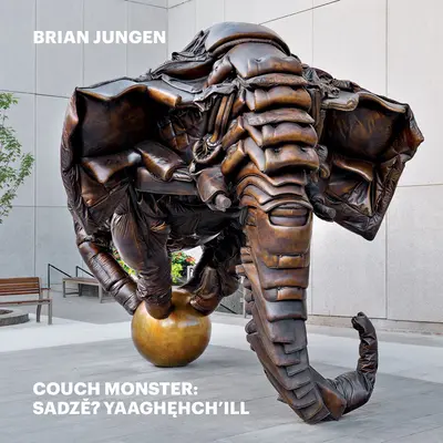 Brian Jungen: Monstru de canapea: Sadzěʔ Yaaghehch'ill - Brian Jungen: Couch Monster: Sadzěʔ Yaaghehch'ill