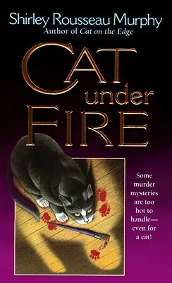 Cat Under Fire: Un mister Joe Grey - Cat Under Fire: A Joe Grey Mystery